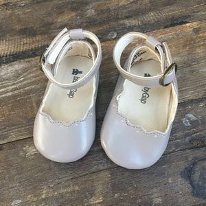 NWOT Baby Gap Taupe Flat w/Ankle Strap 0-3mths